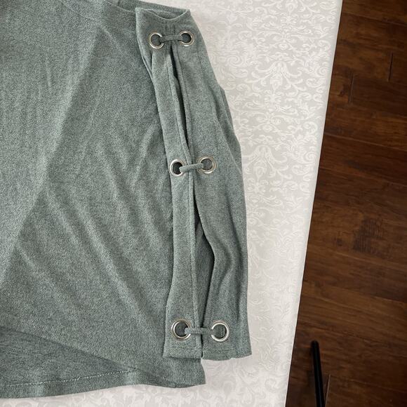 Cable & Gauge Shirt Womens Small Green Open Slit Sleeve Top 3/4 Sleeve Stretch - Picture 3 of 9